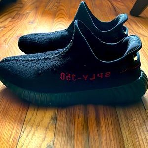 Yeezy 350 Bred